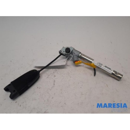 Fiat - Punto - Gordelspanner links