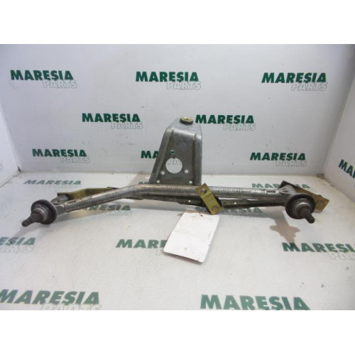 Peugeot - 206 - Wiper mechanism