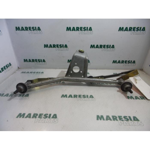 Peugeot - 206 - Wiper mechanism