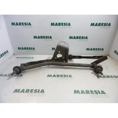 Peugeot - 206 - Wiper mechanism
