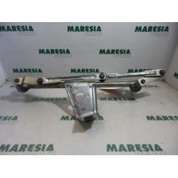 Peugeot - 206 - Wiper mechanism