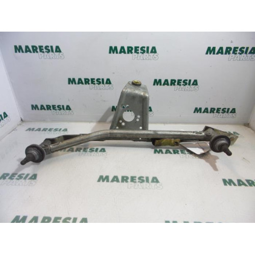 Peugeot - 206 - Wiper mechanism