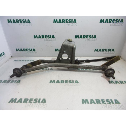 Peugeot - 206 - Wiper mechanism