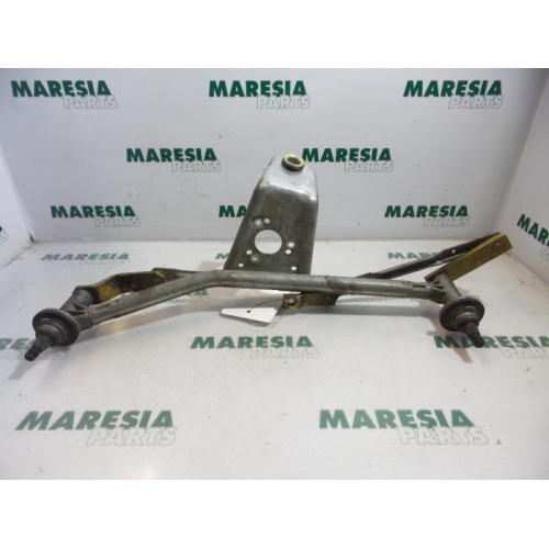 Peugeot - 206 - Wiper mechanism