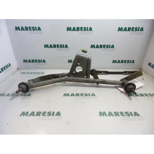 Peugeot - 206 - Wiper mechanism