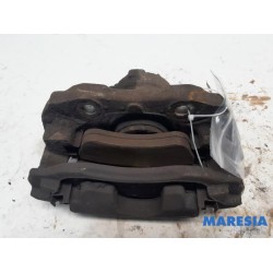 Peugeot - 2008 - Bremszange links vorne
