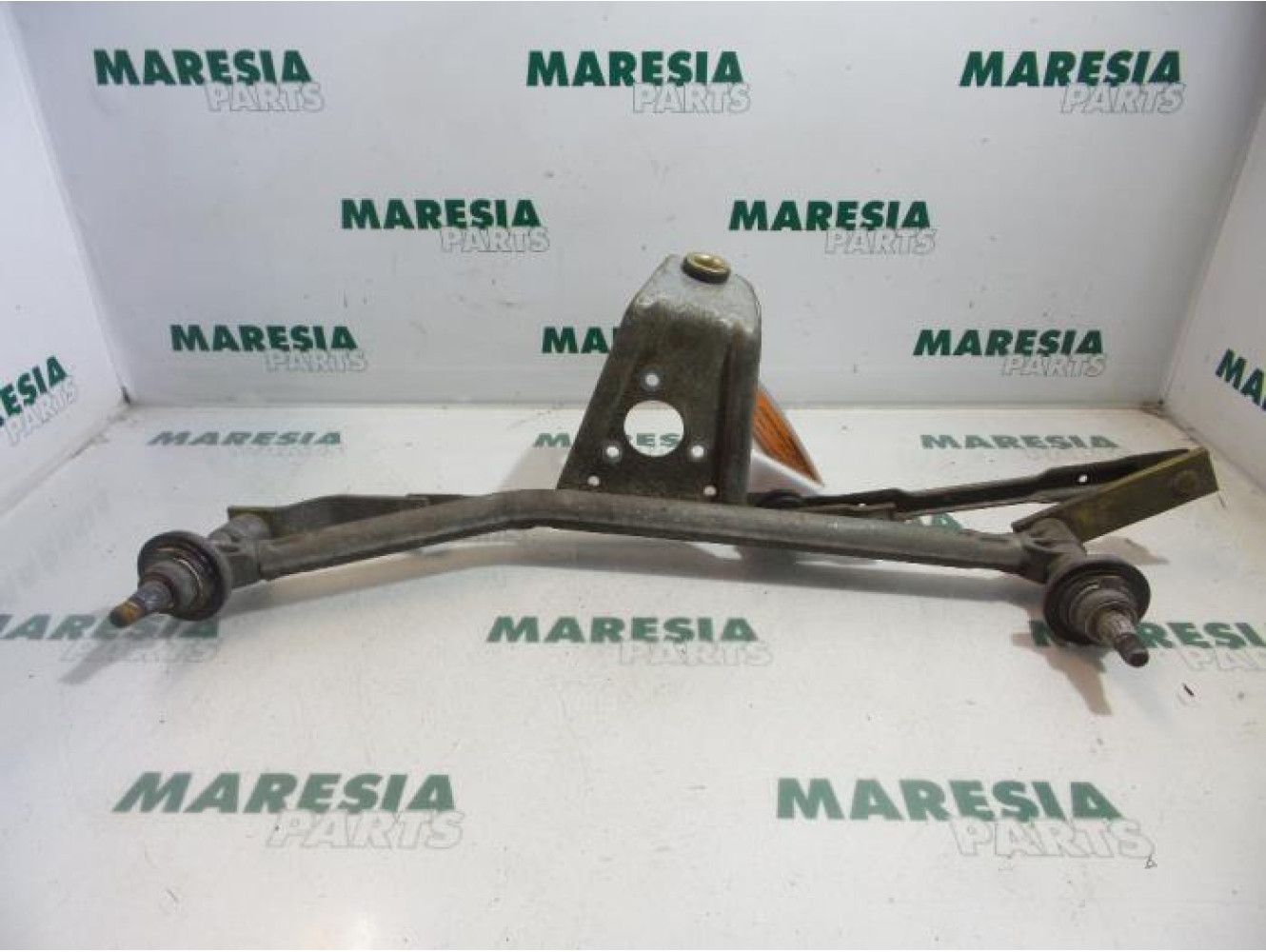 Peugeot - 206 - Wiper mechanism