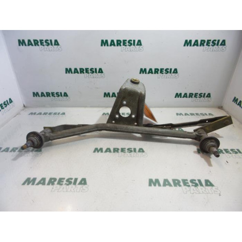 Peugeot - 206 - Wiper mechanism