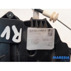 Fiat - Punto - Front door lock mechanism 4-door, right