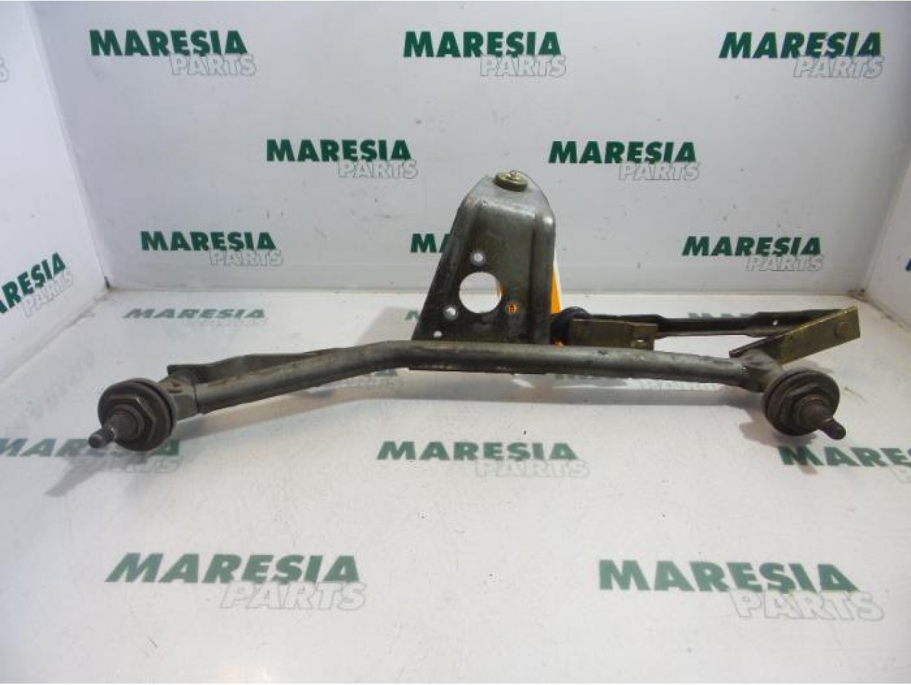 Peugeot - 206 - Wiper mechanism