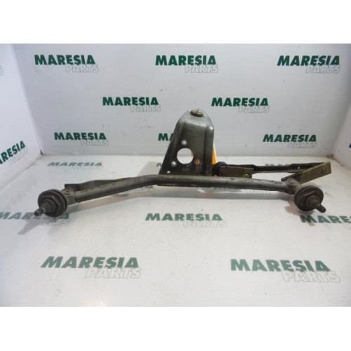 Peugeot - 206 - Wiper mechanism