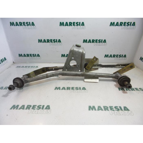 Peugeot - 206 - Wiper mechanism