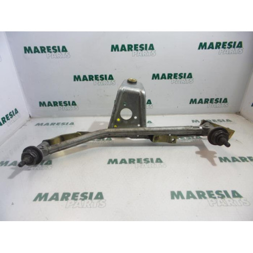 Peugeot - 206 - Wiper mechanism