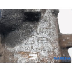 Peugeot - 2008 - Bremszange rechts hinten
