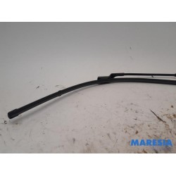 Peugeot - 2008 - Front wiper arm