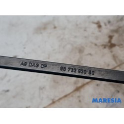 Peugeot - 2008 - Front wiper arm