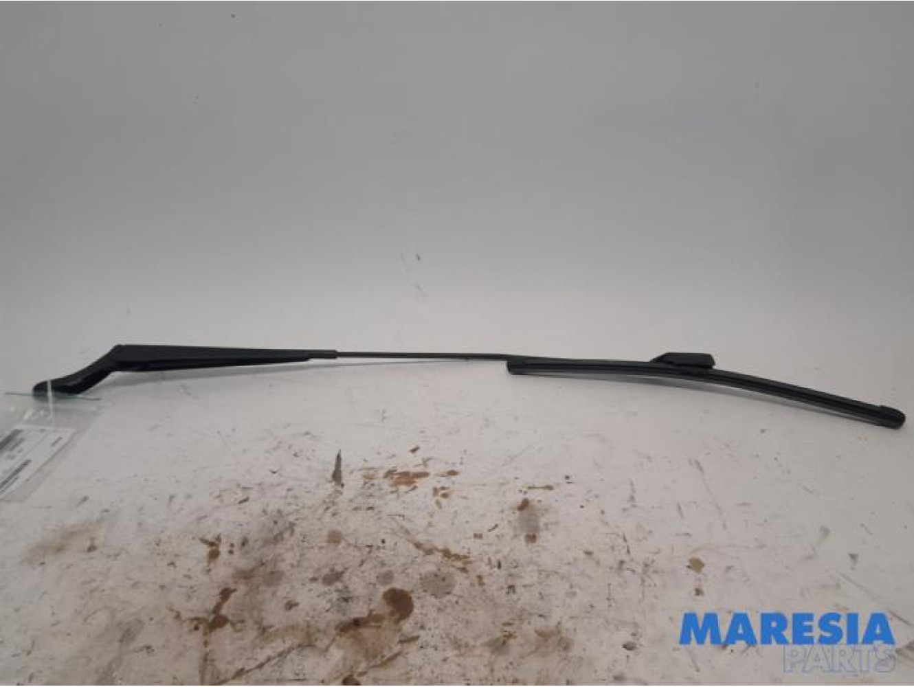 Peugeot - 2008 - Front wiper arm