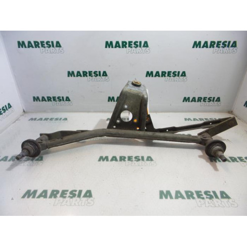 Peugeot - 206 - Wiper mechanism
