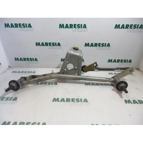 Peugeot - 206 - Wiper mechanism