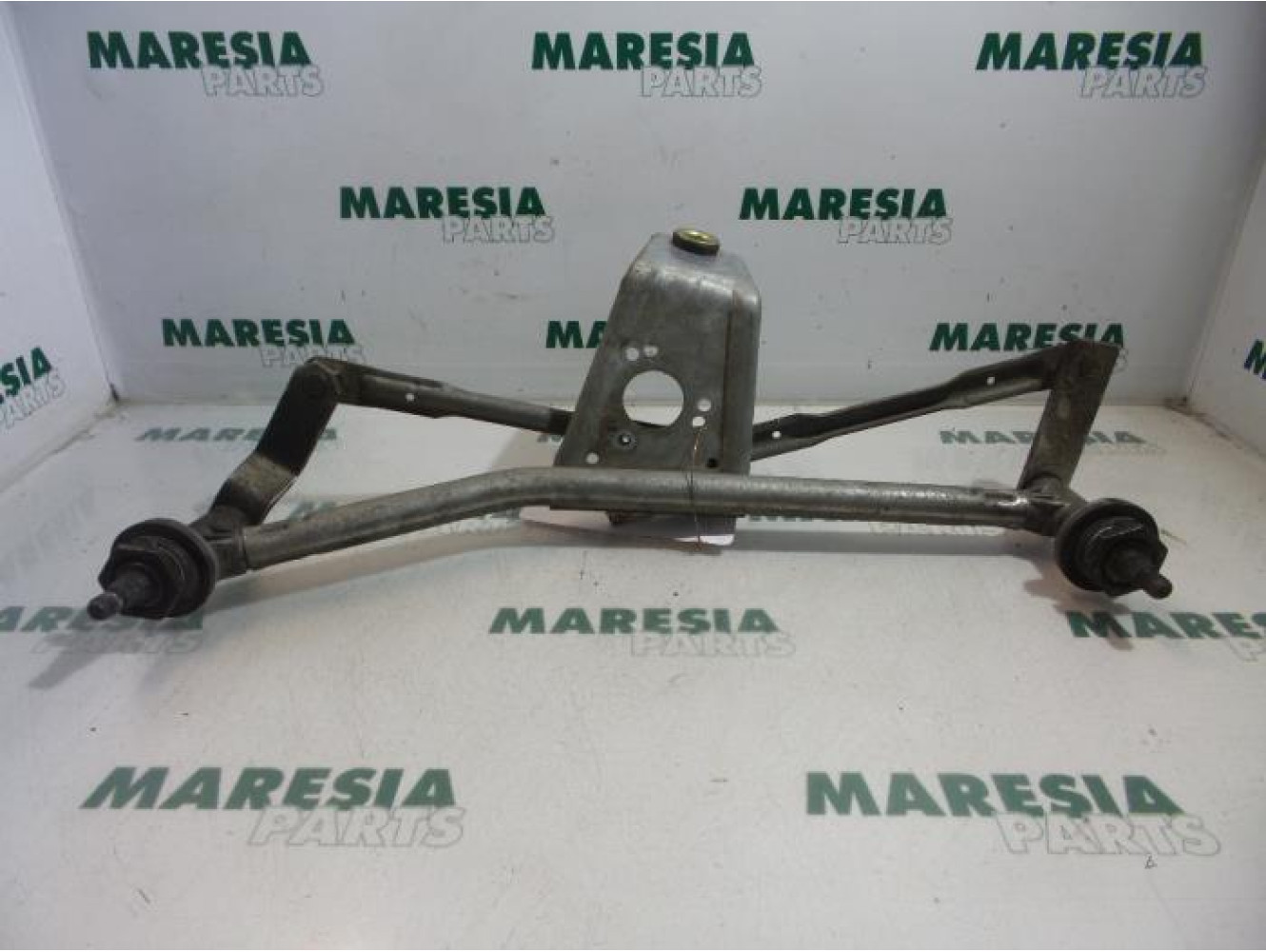 Peugeot - 206 - Wiper mechanism