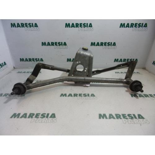 Peugeot - 206 - Wiper mechanism