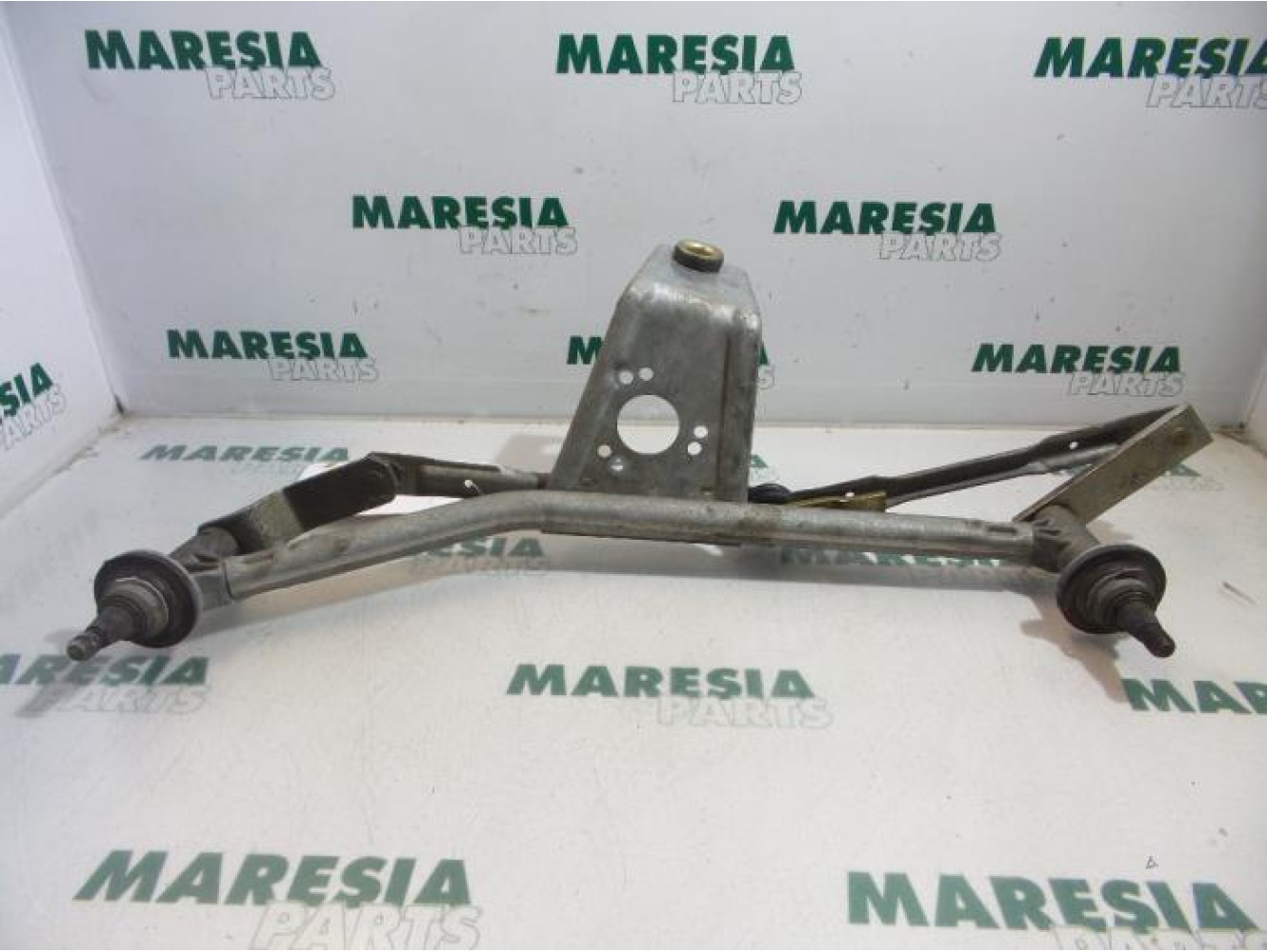 Peugeot - 206 - Wiper mechanism