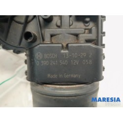 Peugeot - 2008 - Front wiper motor