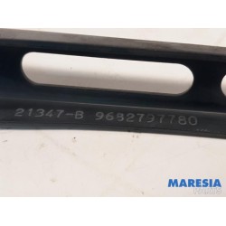 Citroen - C5 - Scheibenwischerarm vorne