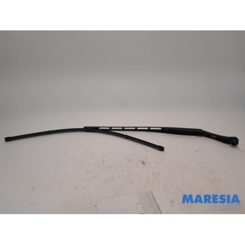 Citroen - C5 - Front wiper arm