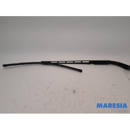 Citroen - C5 - Front wiper arm