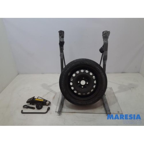 Citroen - C1 - Krikset + reservewiel