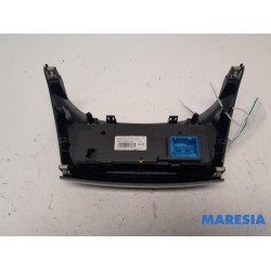 Peugeot - 2008 - Heater control panel