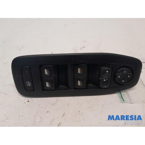 Peugeot - 2008 - Kombischalter Fenster