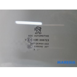 Peugeot - 2008 - Portierruit 4Deurs links-achter