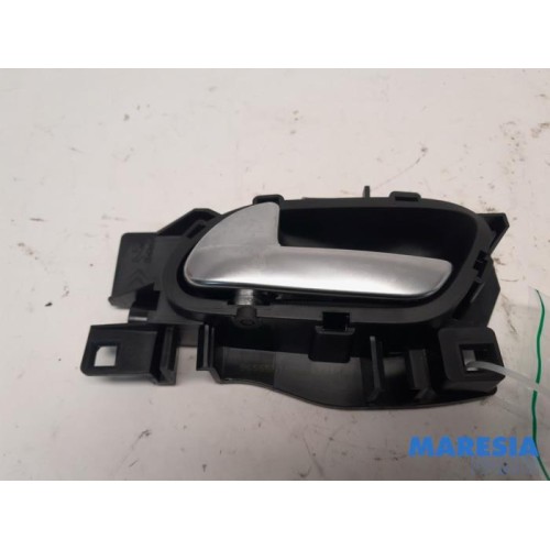 Peugeot - 2008 - Door handle 4-door, front left