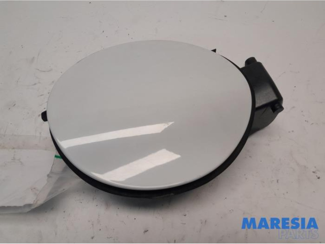 Peugeot - RCZ - Tank cap cover
