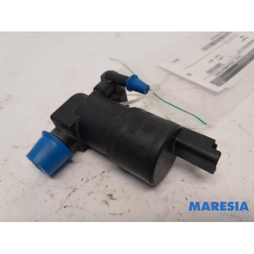 Peugeot - 2008 - Scheibensprüherpumpe vorne