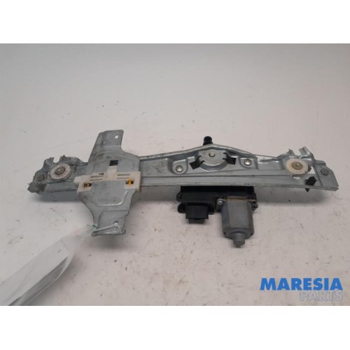 Peugeot - 2008 - Rear door window mechanism 4-door, left