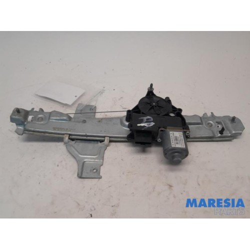 Peugeot - 2008 - Rear door window mechanism 4-door, right