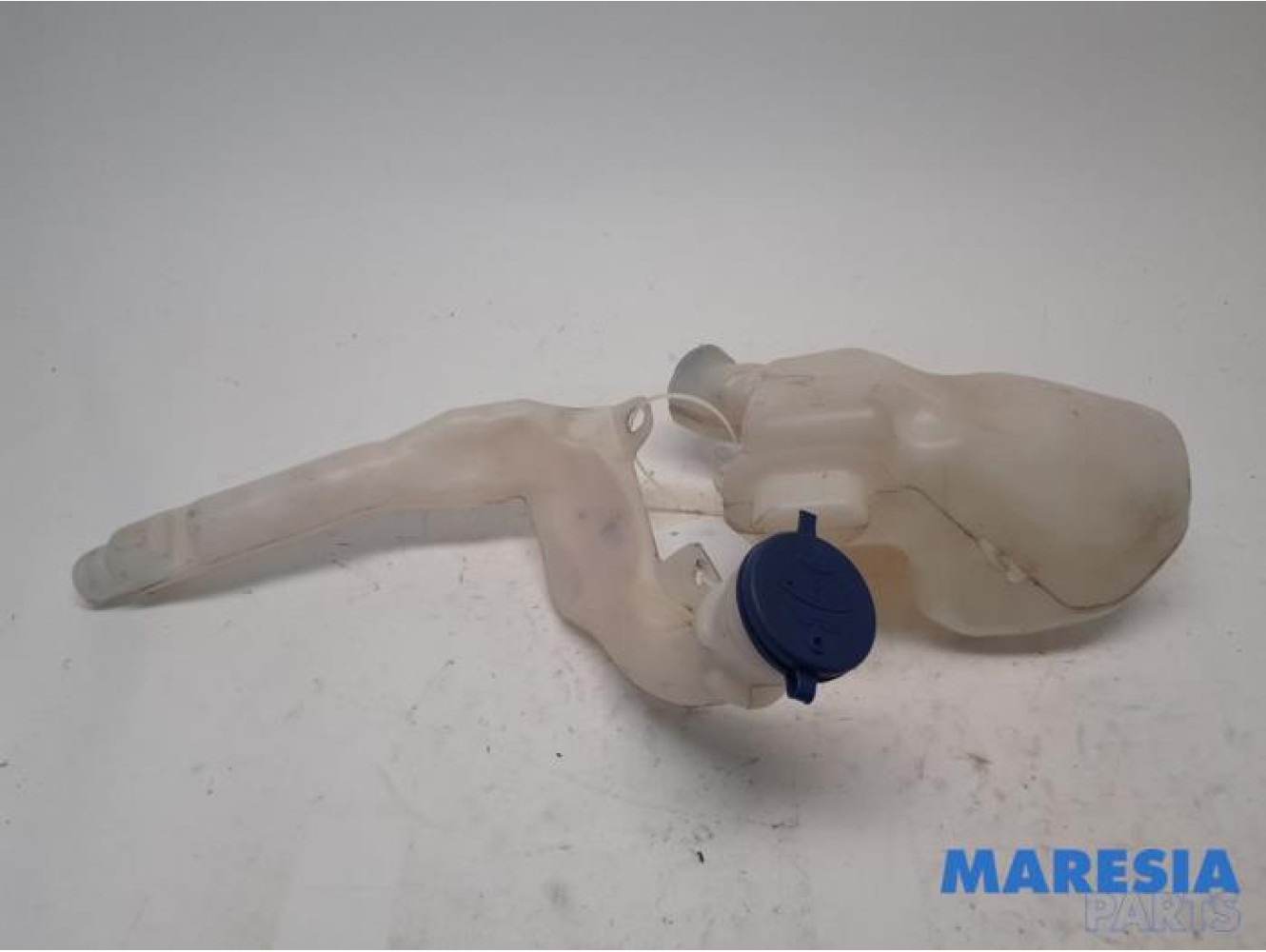 Peugeot - 2008 - Front windscreen washer reservoir