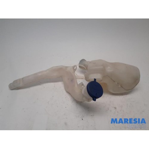 Peugeot - 2008 - Front windscreen washer reservoir