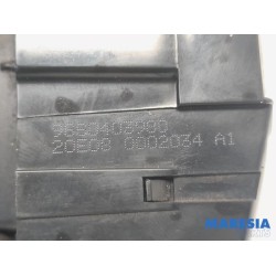 Citroen - C5 - Tailgate lock mechanism