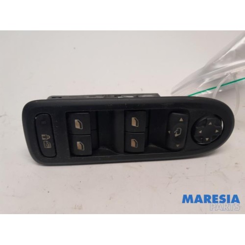Citroen - C5 - Multi-functional window switch