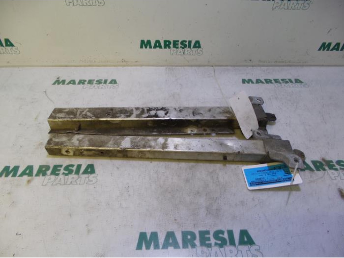 Renault - Laguna - Subframe