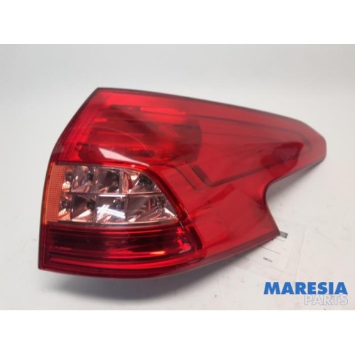 Citroen - C5 - Taillight, right