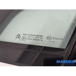 Citroen - C5 - Driehoeks Ruit links-voor