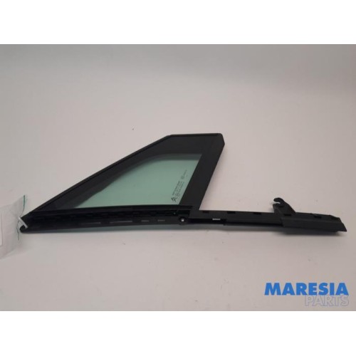 Citroen - C5 - Quarter light, front right