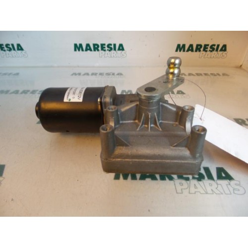 Citroen - C4 - Front wiper motor