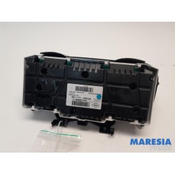 Renault - Clio - Instrument panel