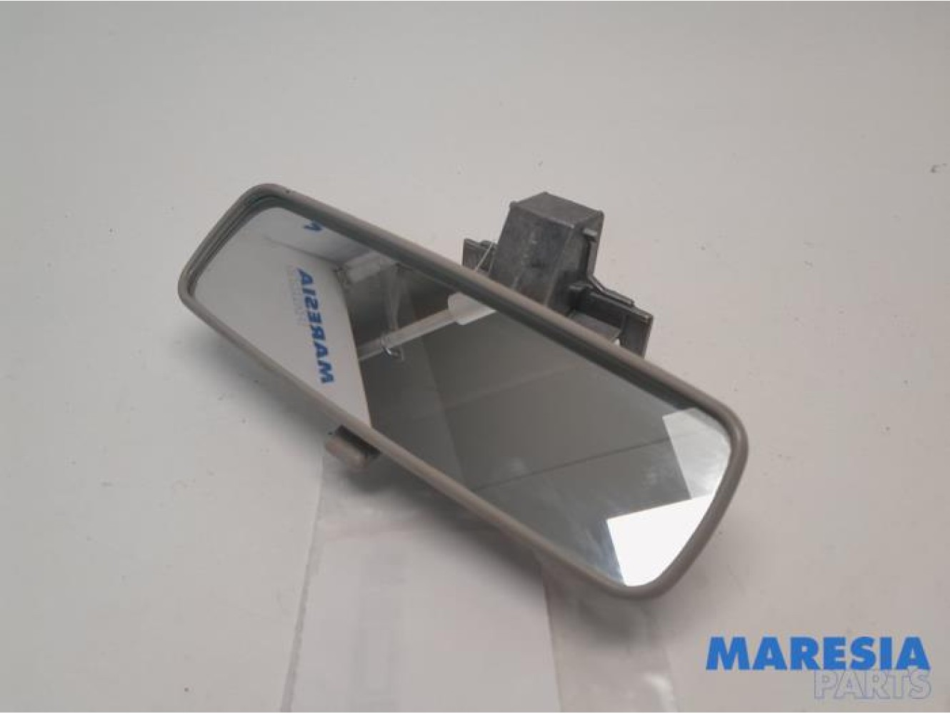Renault - Clio - Rear view mirror